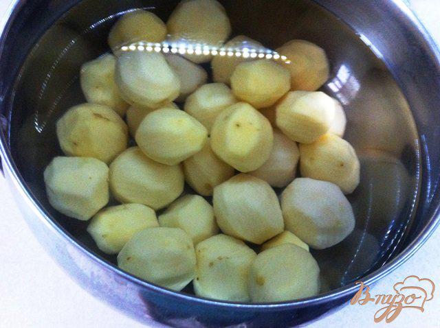 Фото приготовление рецепта: Отварной картофель с зажаркой шаг №4