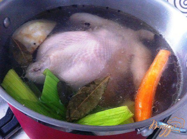 Фото приготовление рецепта: Томатный суп на курином бульоне шаг №3