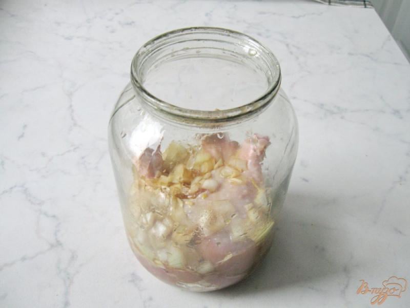 Фото приготовление рецепта: Жаркое из курицы в стеклянной банке шаг №7
