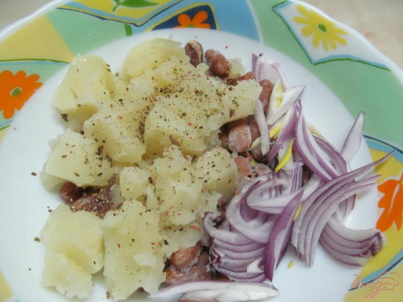 Фото приготовление рецепта: Картофельный салат с сельдью шаг №3