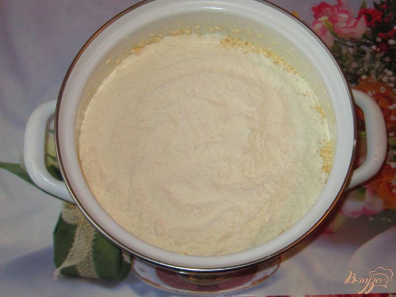 Фото приготовление рецепта: Пирог с грушами шаг №7