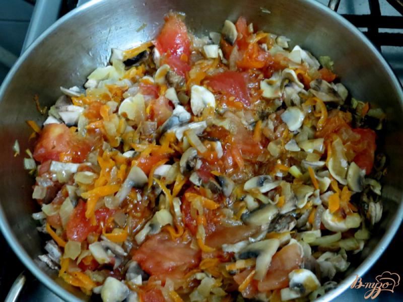 Фото приготовление рецепта: Рагу со свининой, картофелем и капустой шаг №7