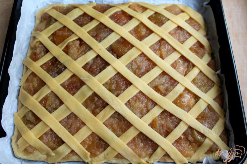 Фото приготовление рецепта: Пирог с яблочным повидлом шаг №7