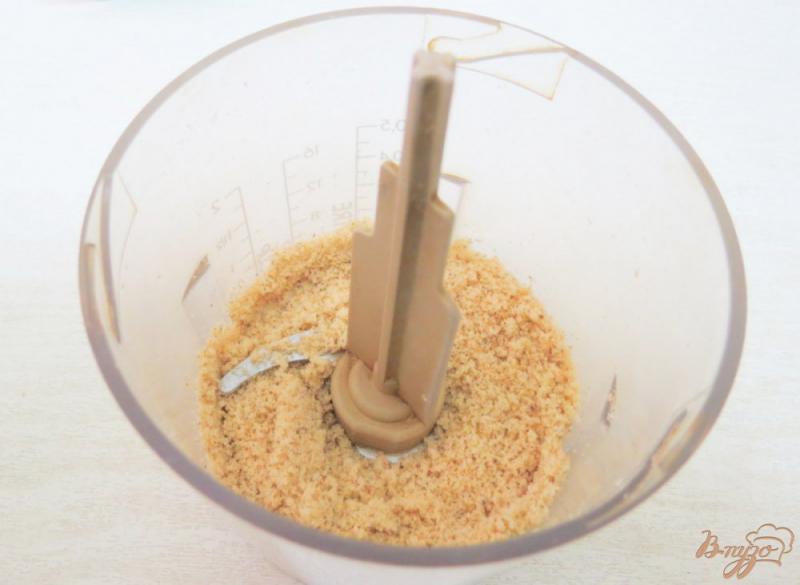 Фото приготовление рецепта: Толстолобик запеченный под сырно - ореховой корочкой шаг №3