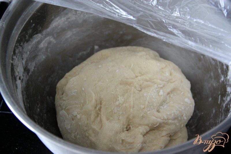 Фото приготовление рецепта: Пирог «Подсолнух» с мясом и фетой шаг №3