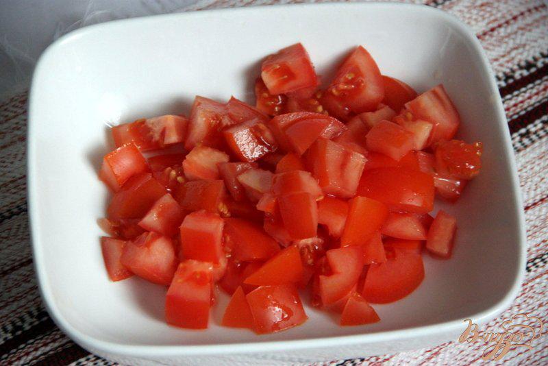 Фото приготовление рецепта: Салат из помидоров и сыра шаг №1