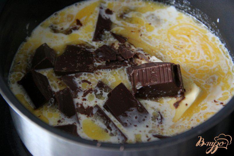 Фото приготовление рецепта: Шоколадно-вафельные конфеты с черносмородиновым желе шаг №1