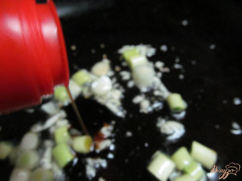 Фото приготовление рецепта: Куриные ножки в медово-чесночном соусе шаг №2
