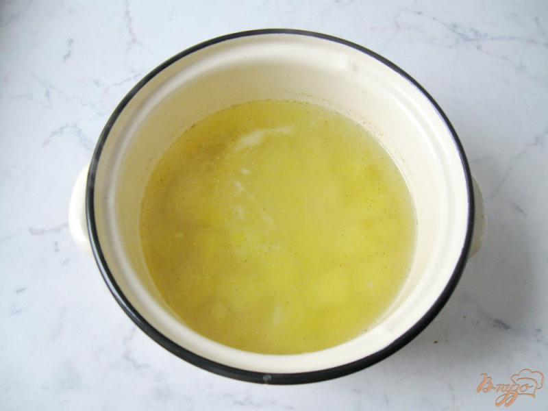 Фото приготовление рецепта: Овощной суп с кукурузой и зеленым горошком шаг №1