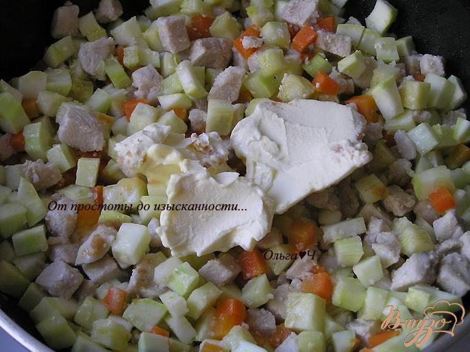 Фото приготовление рецепта: Рагу из курицы с овощами и рисом шаг №3
