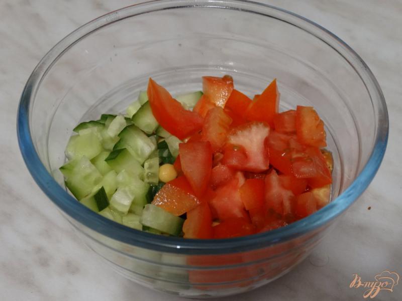 Фото приготовление рецепта: Овощной салат с нутом шаг №2