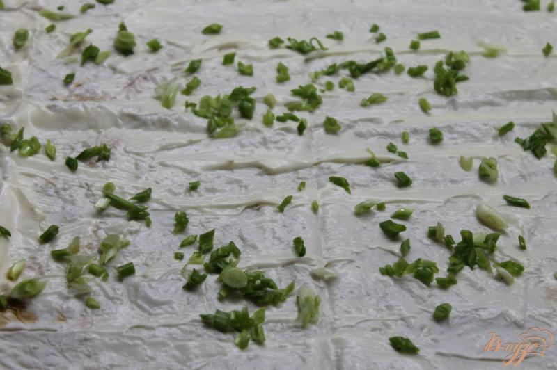 Фото приготовление рецепта: Фаршированный лаваш ветчиной, сыром и помидорами шаг №3