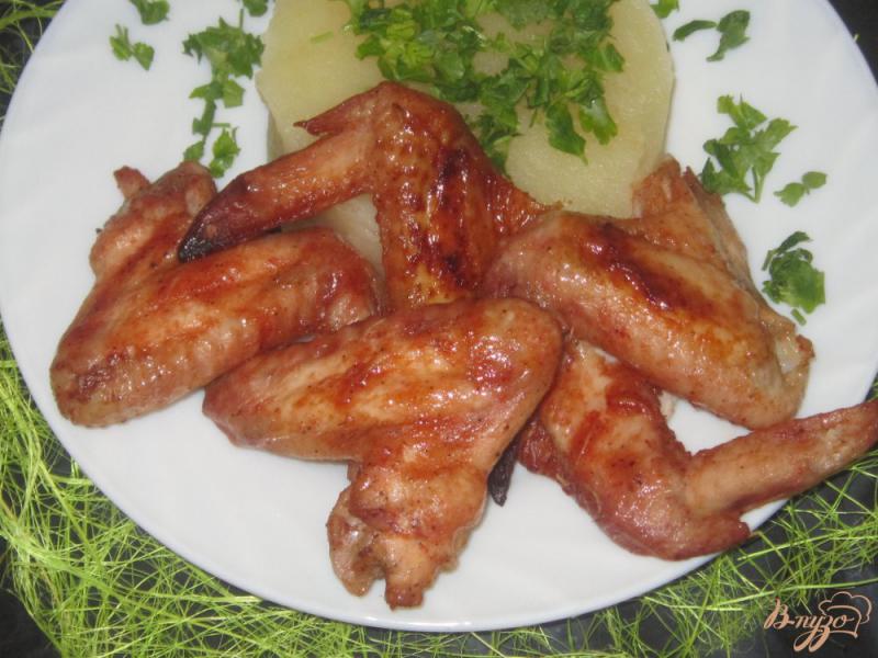 Фото приготовление рецепта: Запеченные куринные крылышки аппетитные шаг №5
