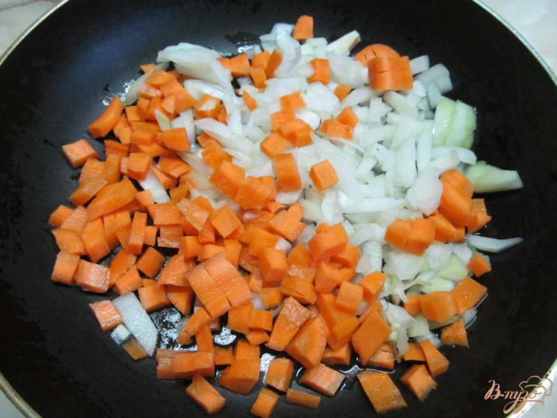 Фото приготовление рецепта: Суп из овощей и капустой кольраби шаг №3
