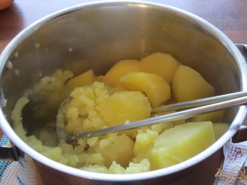Фото приготовление рецепта: Треска в кляре с картофельным пюре шаг №7