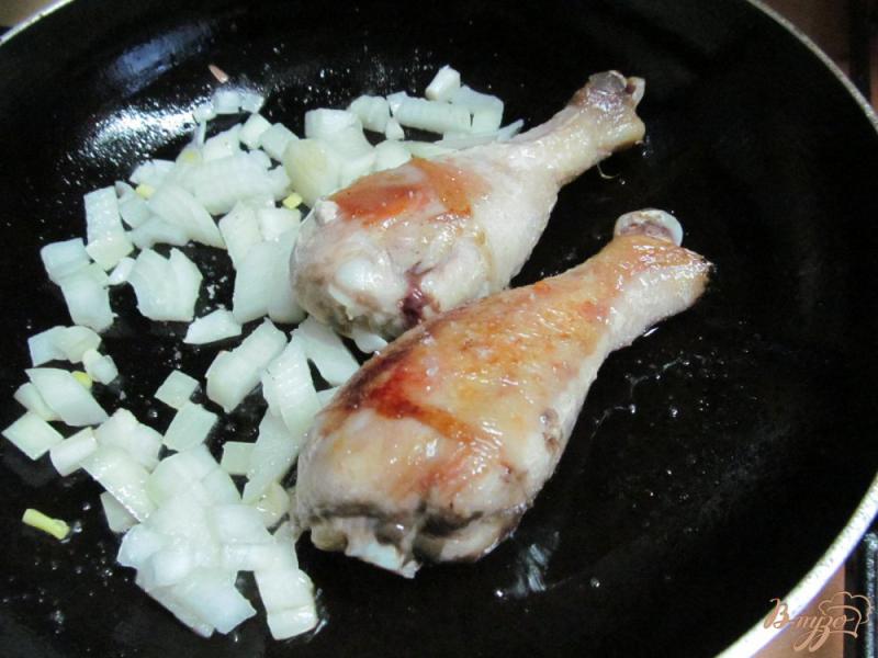 Фото приготовление рецепта: Паста с курицей в томатно-сливочном соусе шаг №1