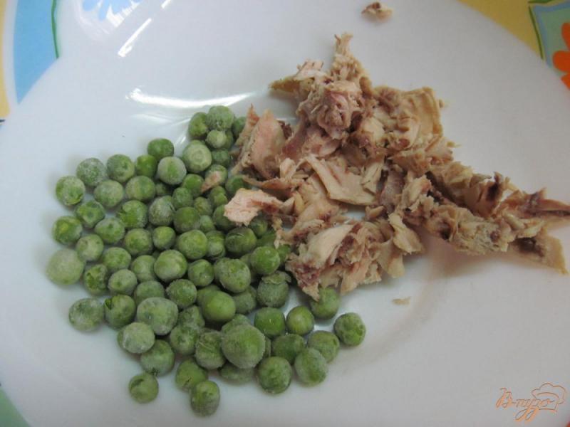 Фото приготовление рецепта: Салат из риса с курицей шаг №1