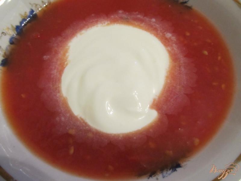 Фото приготовление рецепта: Куриные тефтели в томатно-сметанном соусе шаг №7