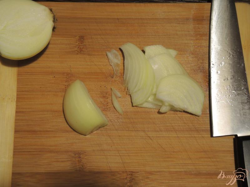 Фото приготовление рецепта: Гречневая лапша (соба) с курицей и овощами шаг №4