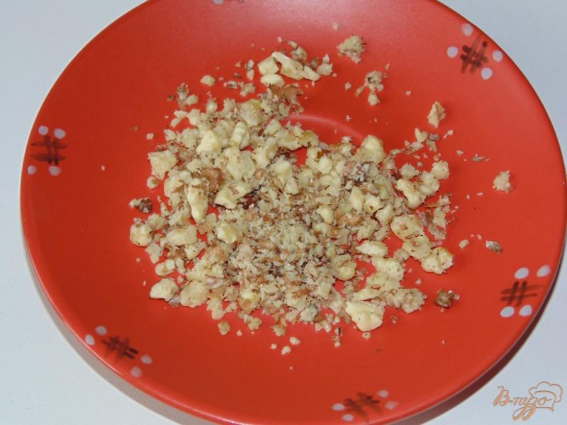 Фото приготовление рецепта: Ванильная манная каша с грецкими орехами шаг №4