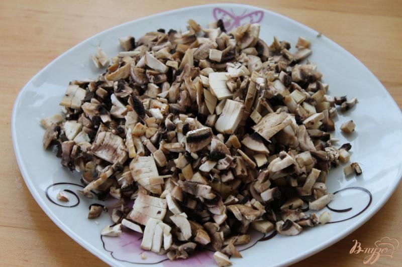 Фото приготовление рецепта: Домашние вареники с картошкой и грибами шаг №4