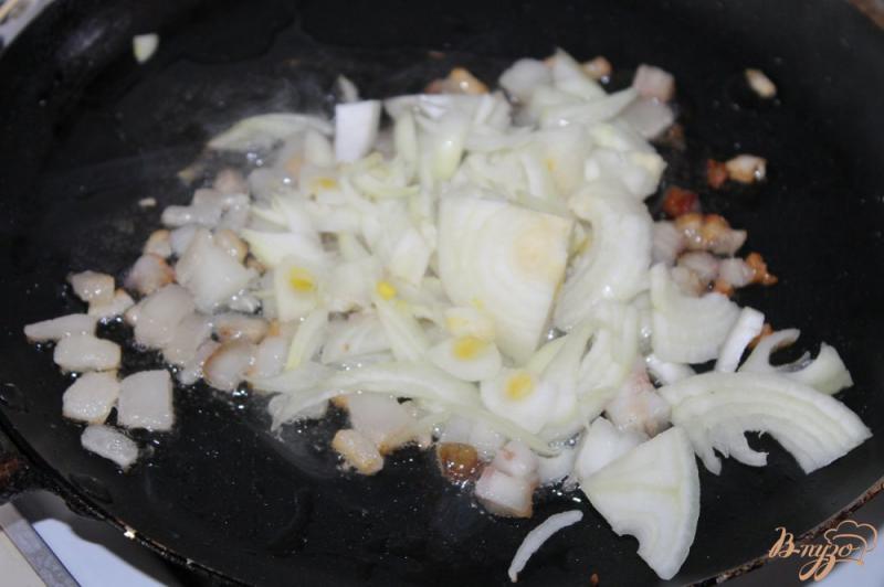 Фото приготовление рецепта: Домашние вареники с картошкой и грибами шаг №11