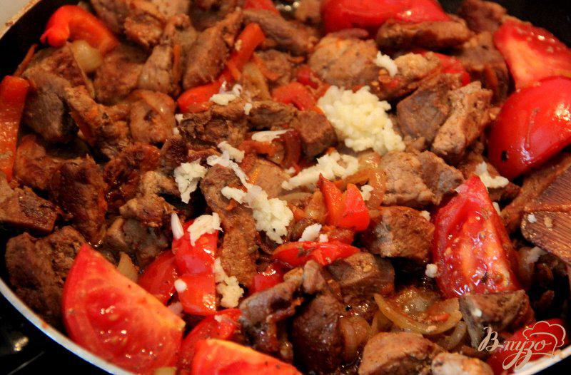 Фото приготовление рецепта: Мясо с овощами «Кавказ» шаг №4