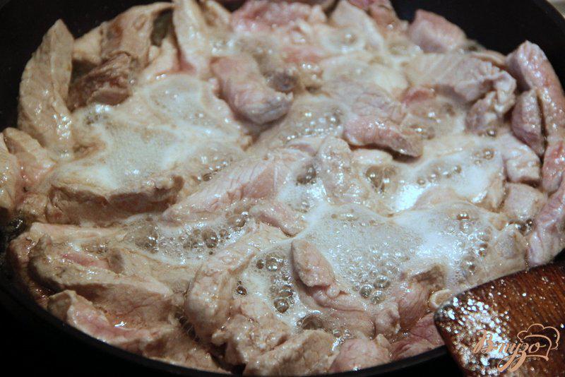 Фото приготовление рецепта: Свиные «обрезочки» в сливочно-горчичном соусе шаг №1