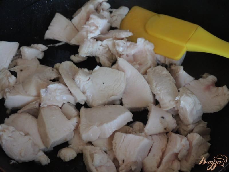 Фото приготовление рецепта: Салат с запеченной куриной грудкой шаг №1