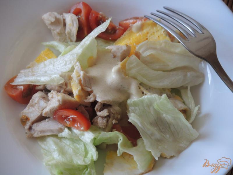 Фото приготовление рецепта: Салат с запеченной куриной грудкой шаг №6