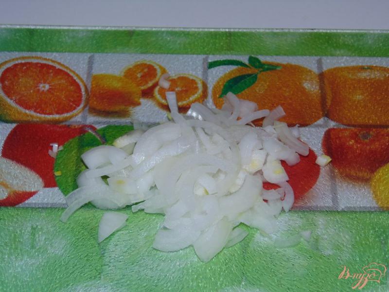 Фото приготовление рецепта: Салат из маринованной капусты и картофеля шаг №1