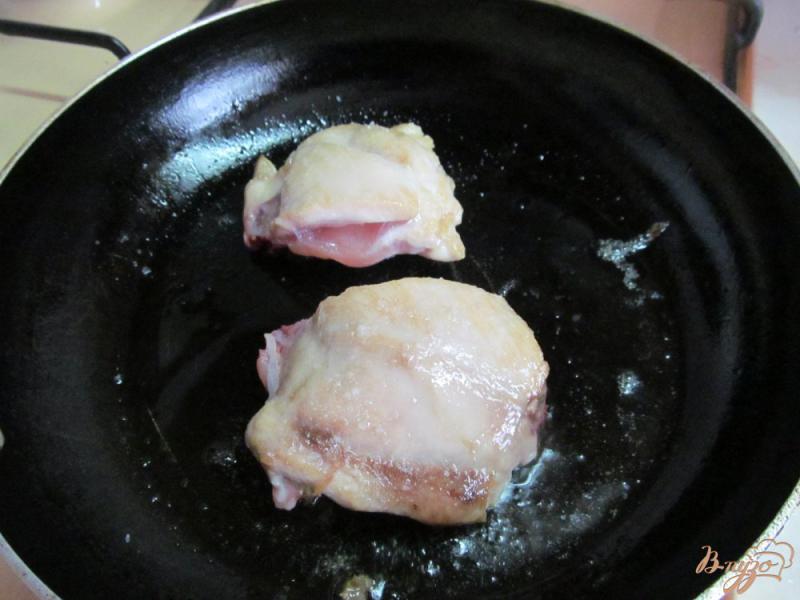 Фото приготовление рецепта: Курица с рисом шаг №1