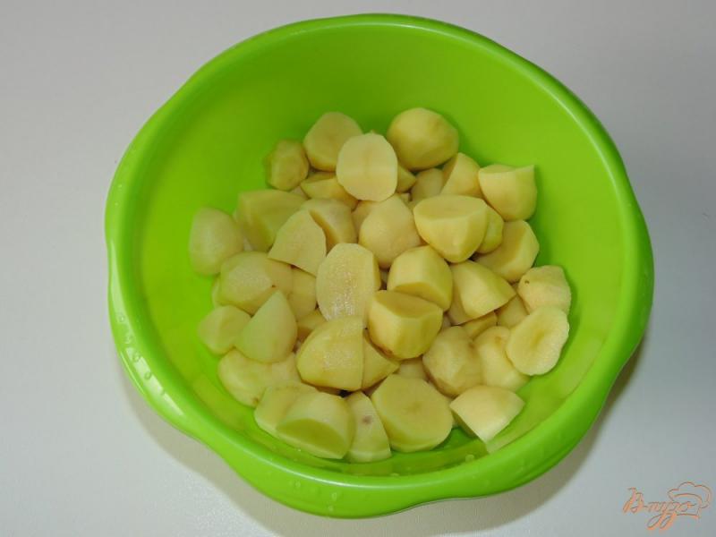 Фото приготовление рецепта: Картофель запеченный со сметаной и луком в рукаве шаг №1