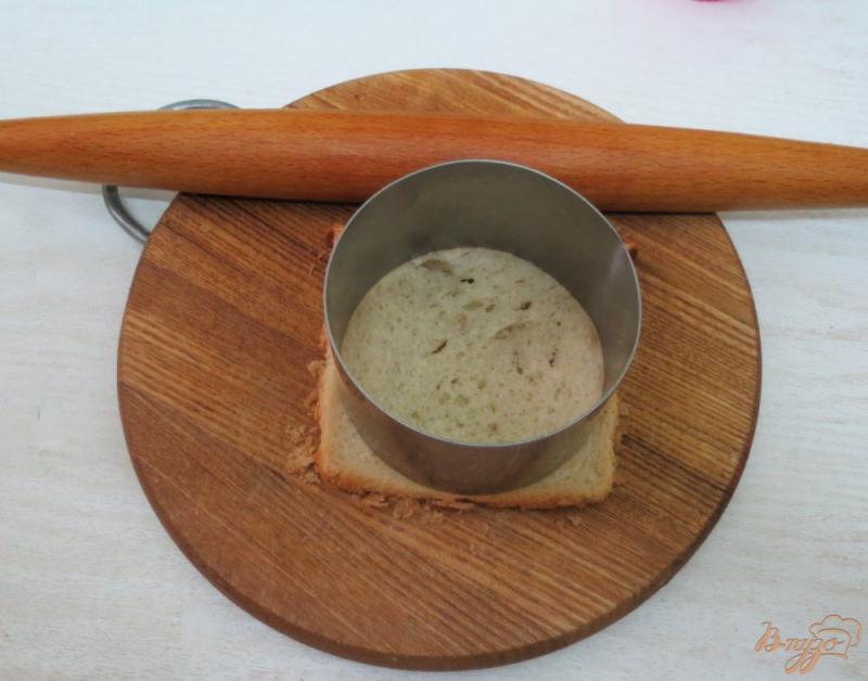 Фото приготовление рецепта: Хлебные запеканки с начинкой шаг №3