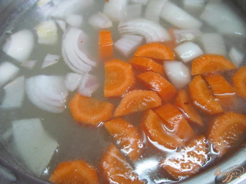 Фото приготовление рецепта: Суп - пюре с брокколи и фасолью шаг №2