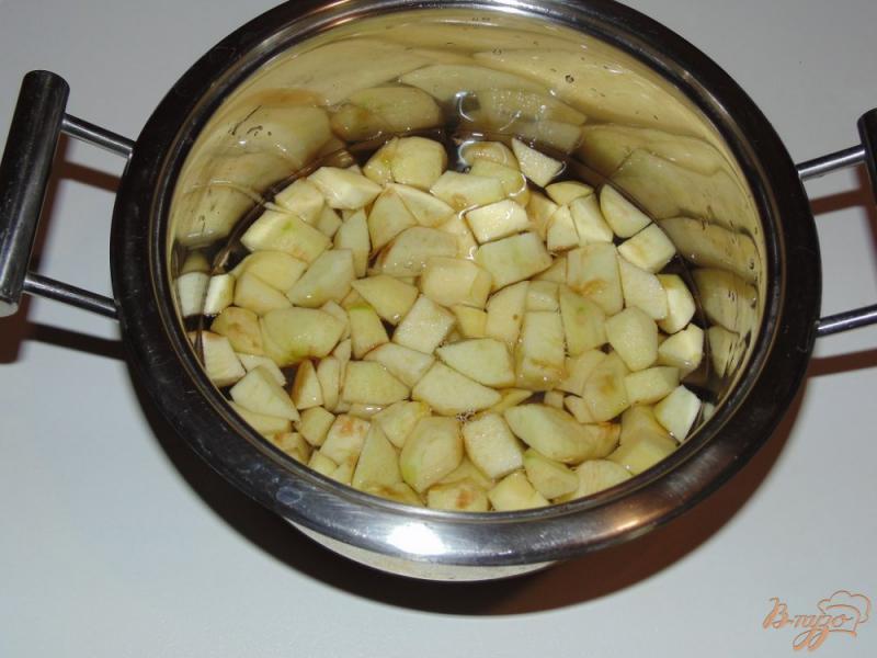 Фото приготовление рецепта: Ароматный яблочный кисель шаг №2