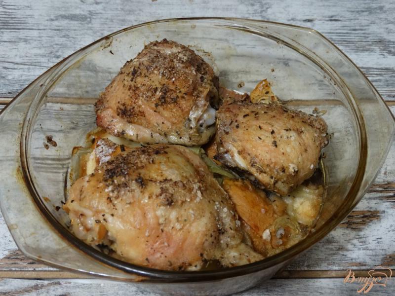 Фото приготовление рецепта: Курица запеченная с хлебом шаг №6