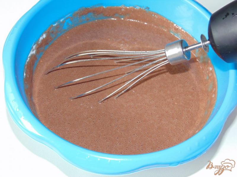 Фото приготовление рецепта: Шоколадные блины с вишней и творогом шаг №1