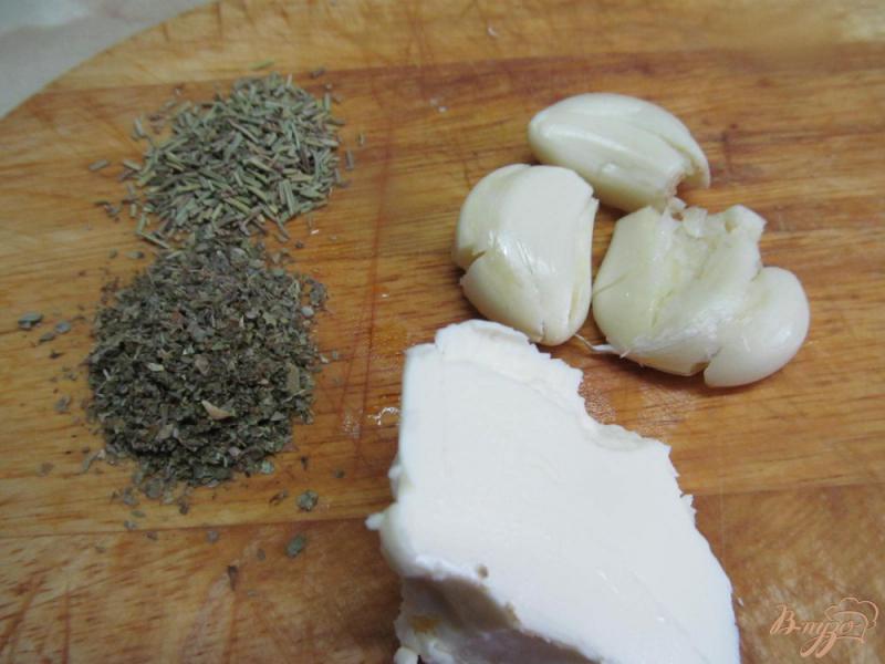 Фото приготовление рецепта: Свиное мясо под розмарином и тимьяном шаг №3