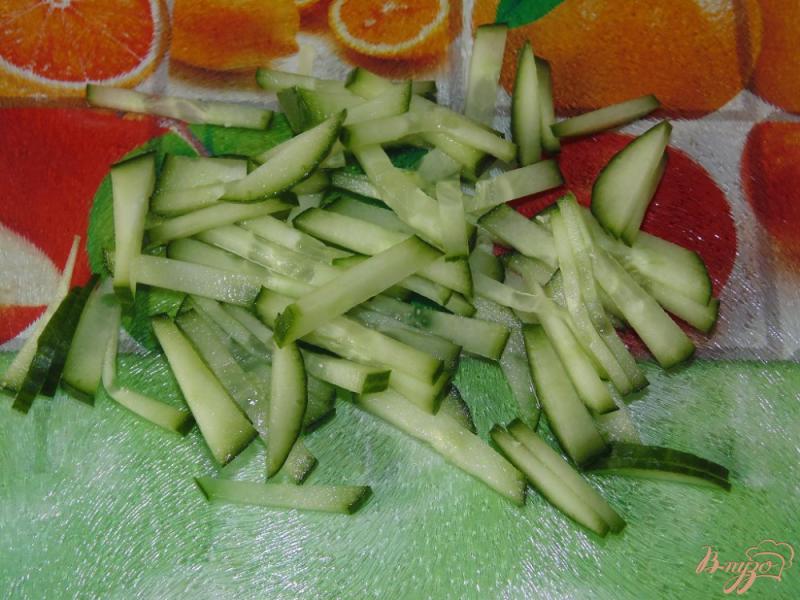 Фото приготовление рецепта: Салат из пекинской капусты с куриными желудочками шаг №4