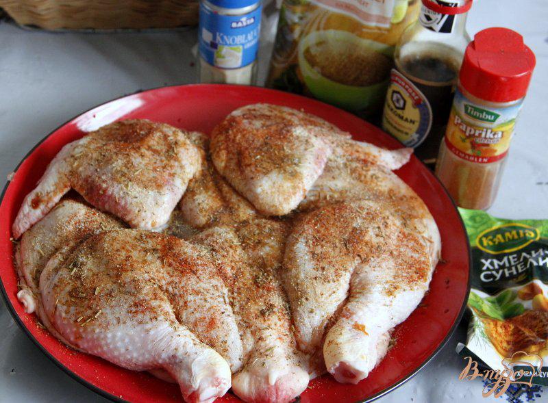 Фото приготовление рецепта: Запеченая курица в карамельно-пряном маринаде шаг №2
