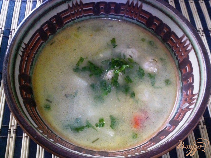 Фото приготовление рецепта: Сырный суп с фрикадельками из индейки шаг №5