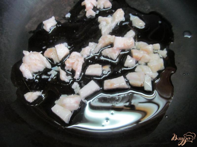 Фото приготовление рецепта: Солянка с грибами и кукурузной крупой шаг №4