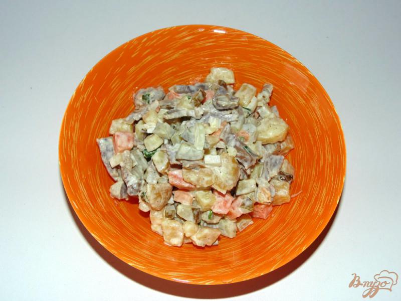 Фото приготовление рецепта: Сытный салат с куриными желудочками шаг №6