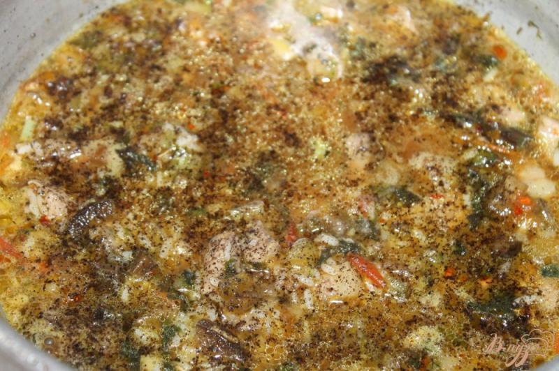 Фото приготовление рецепта: Рис с овощами и свининой в соевом соусе шаг №5