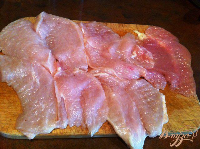 Фото приготовление рецепта: Отбивные из куриного филе в панировке шаг №2