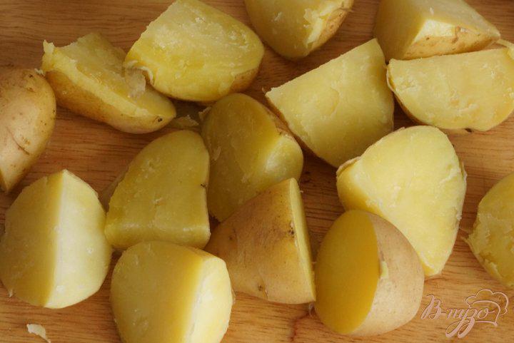 Фото приготовление рецепта: Картофель печеный «Оригинальный» шаг №4