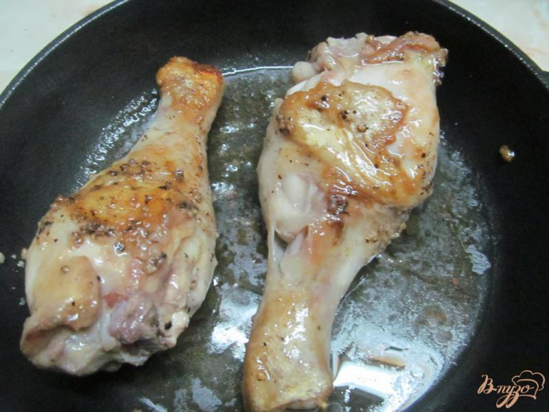 Фото приготовление рецепта: Куриные ножки под соусом шаг №2