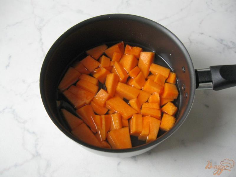 Фото приготовление рецепта: Компот из тыквы и апельсина шаг №2