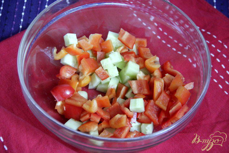 Фото приготовление рецепта: Овощной салат  с сельдереем шаг №1